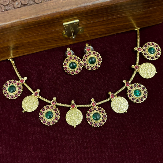 Aarini Kemp Kashu Necklace Set