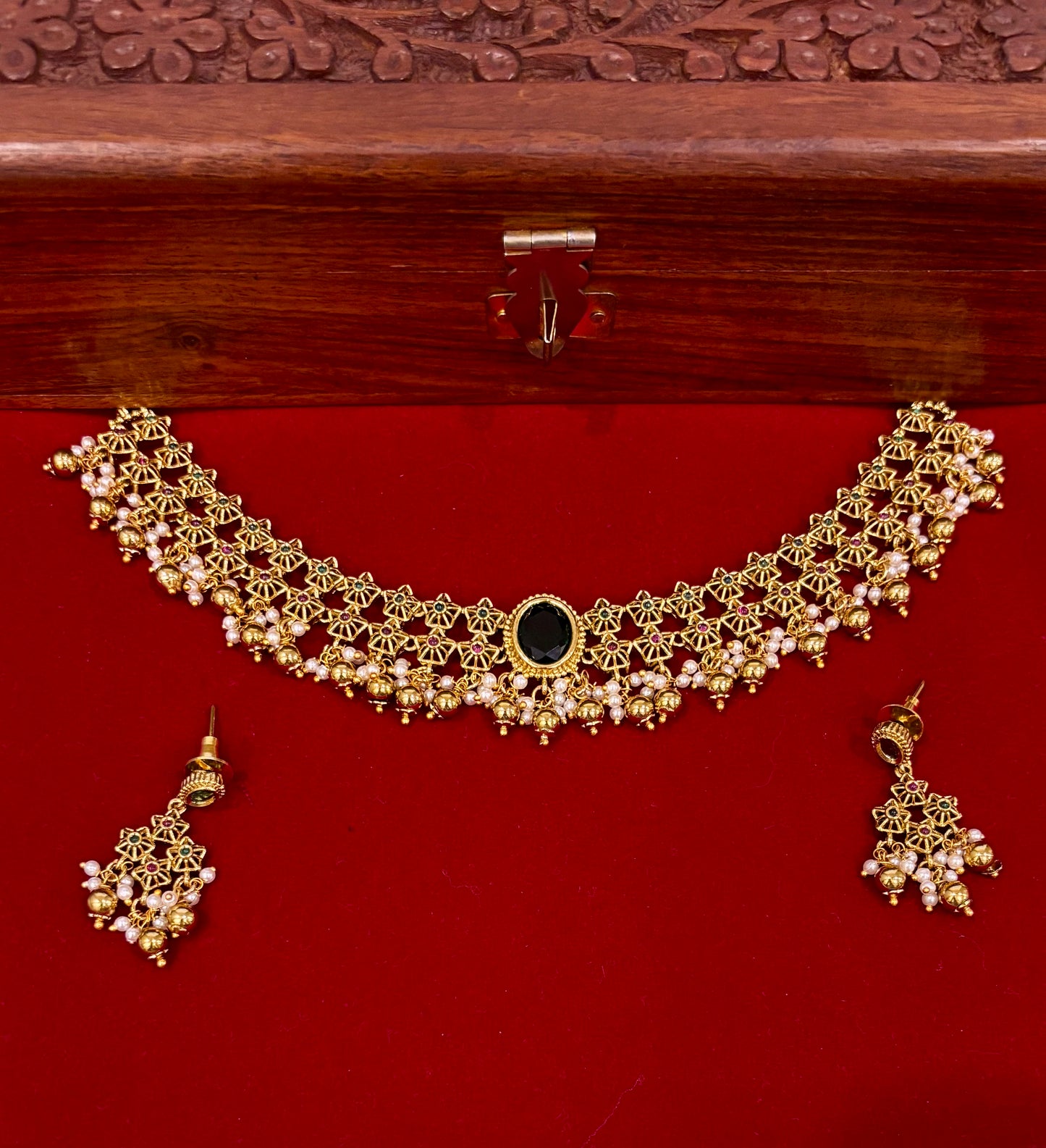 Charulata Premium Pearl Cluster Antique Choker Set