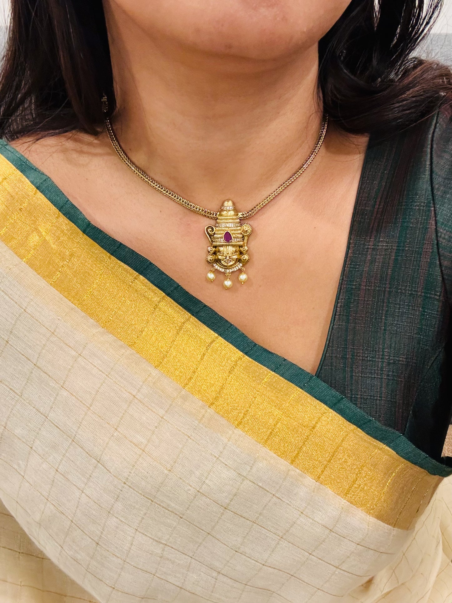 Srinika Balaji Attigai Set
