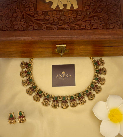 Veda  Kemp Stone Necklace Set Multi Colour