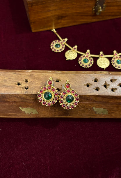 Aarini Kashu Necklace Set