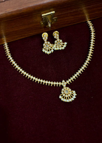 Rathna Attigai Necklace Set - White