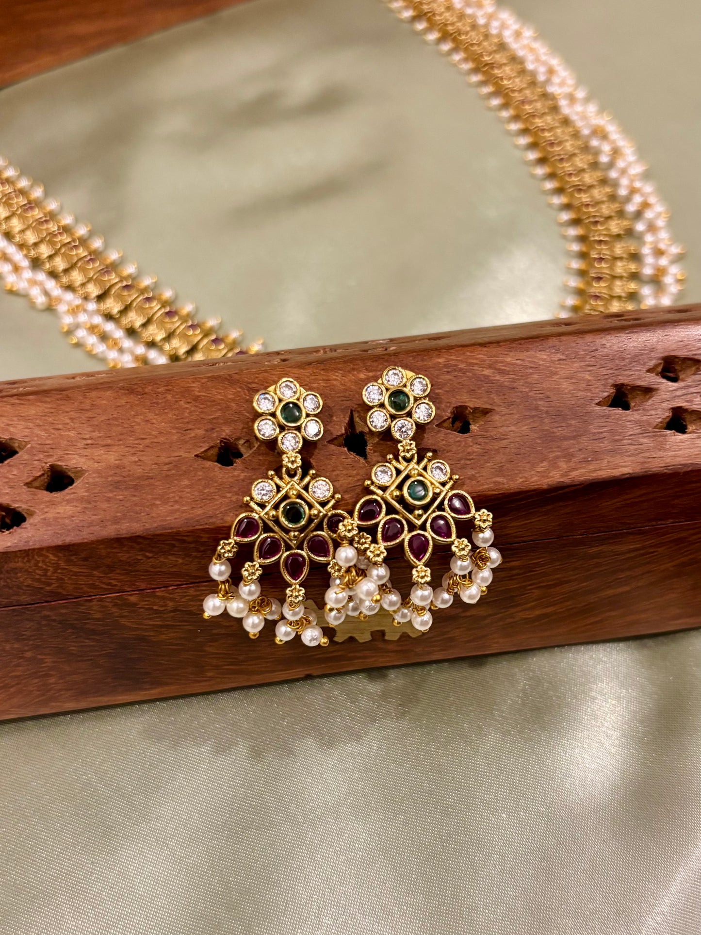 Vamika Premium Pearl Guttapusalu Haram Set