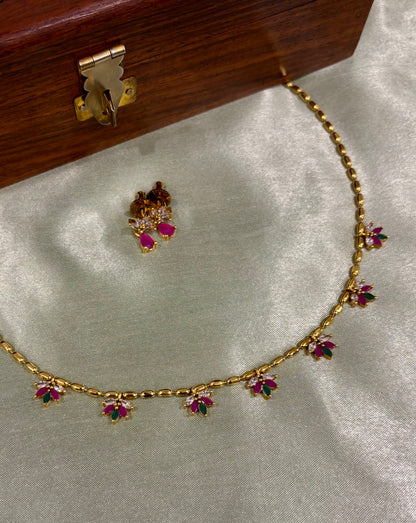Tarini Bloom Necklace Set