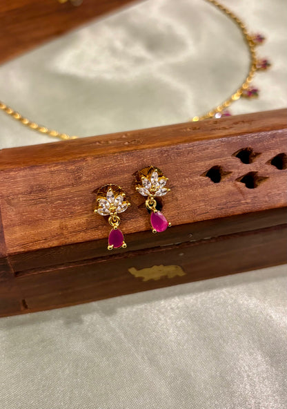 Tarini Bloom Necklace Set