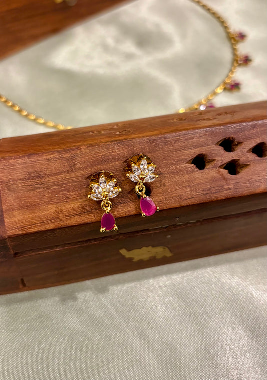 Tarini Bloom Necklace Set