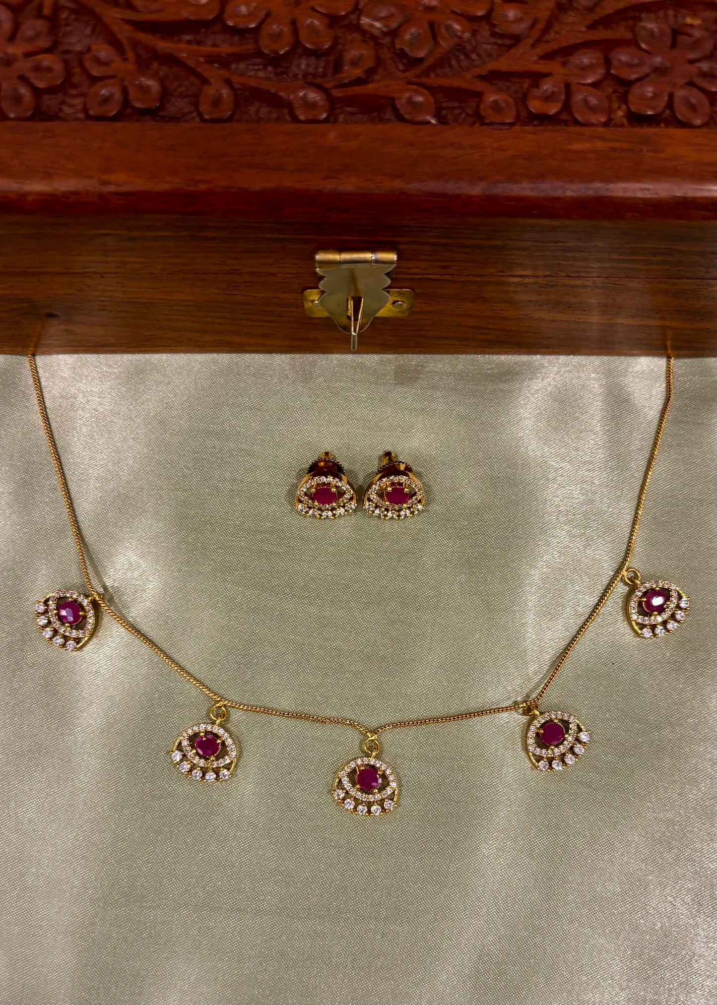 Nayana Charm Necklace Set