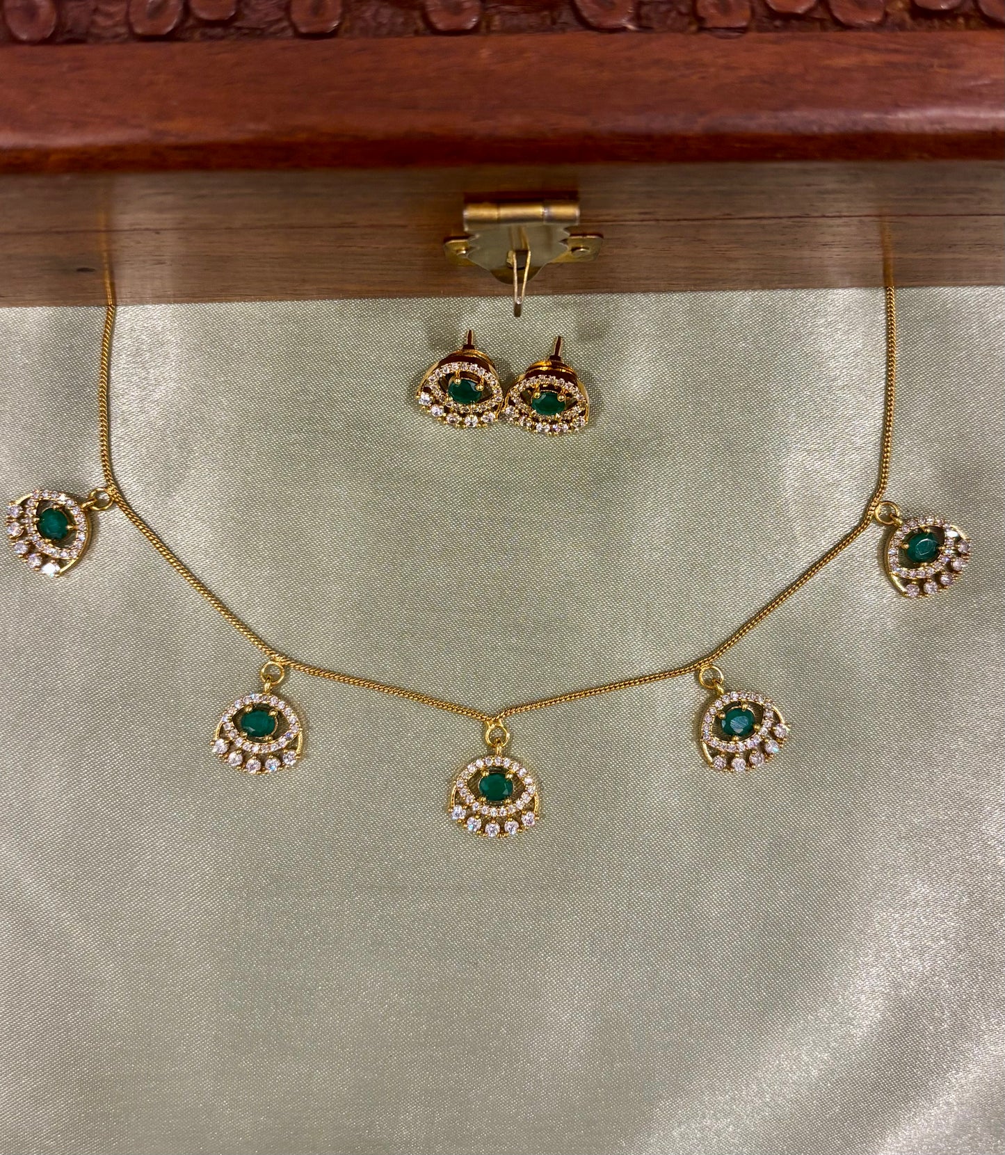 Nayana Charm Necklace Set