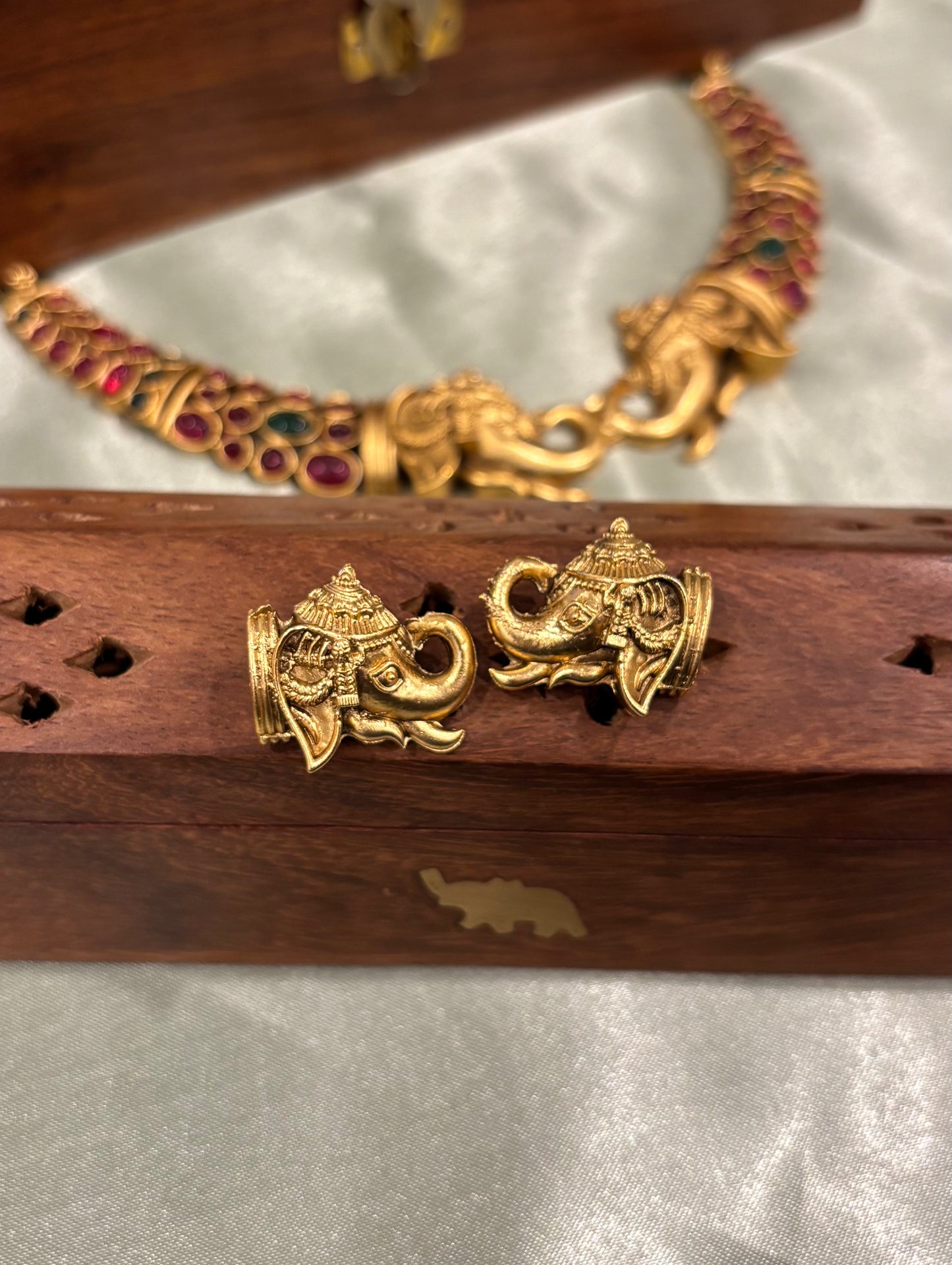 Gaja Ratna Necklace Set