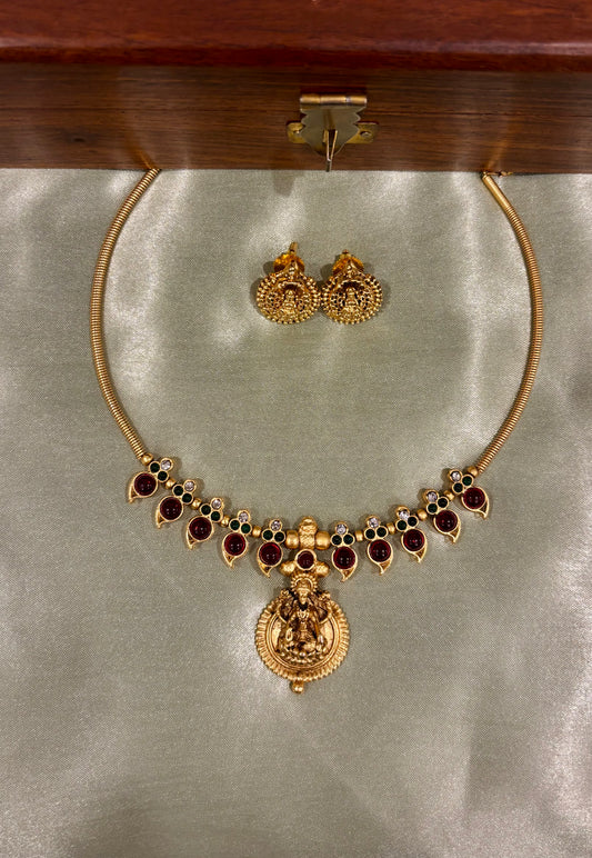 Ratnavika Lakshmi Temple Necklace Set