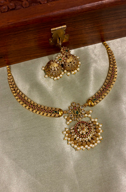 Padma Ratna Hasli Necklace Set