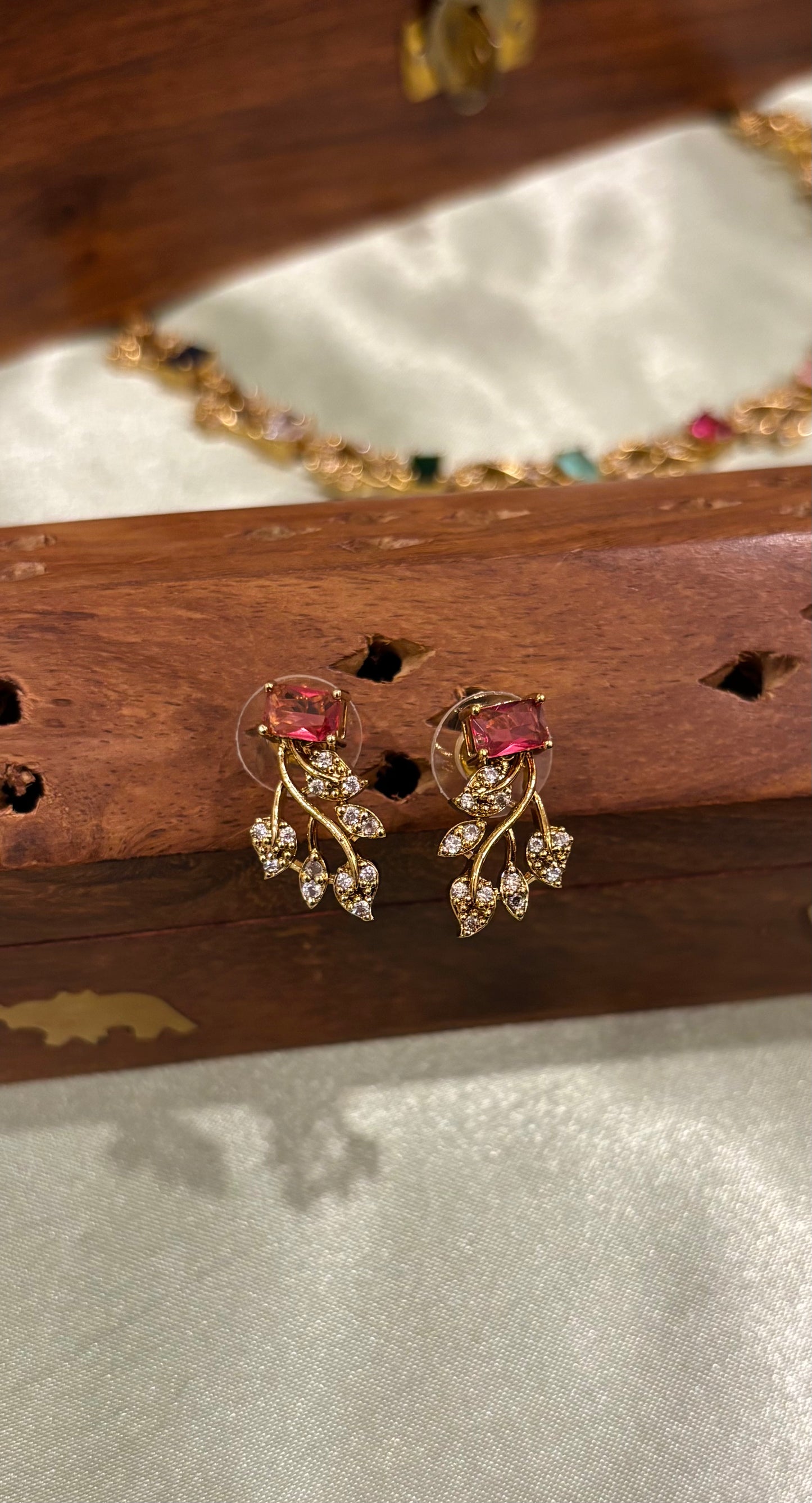 Alara AD Multi Color Necklace Set