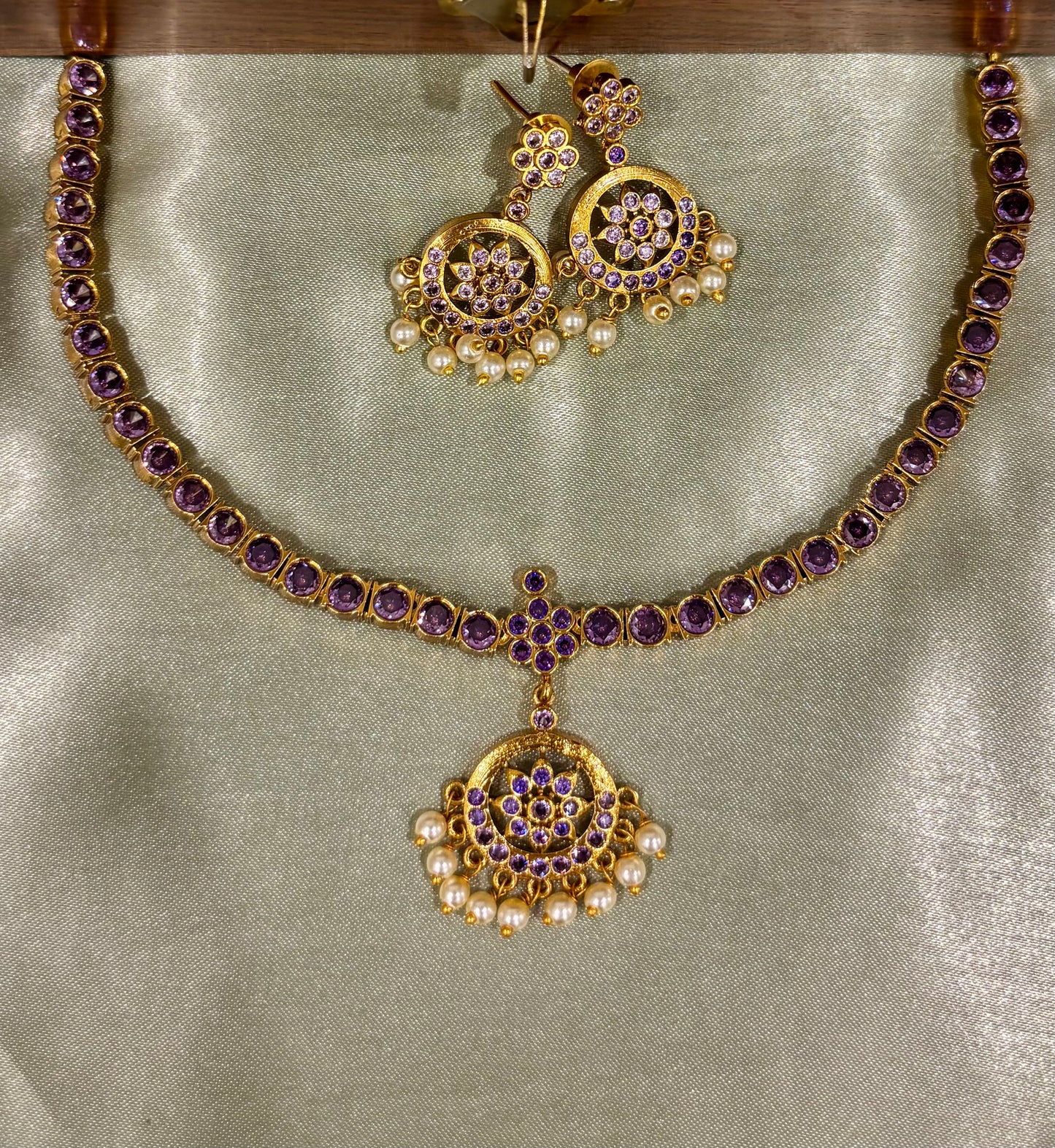 Miraya Kemp Attigai Necklace Set