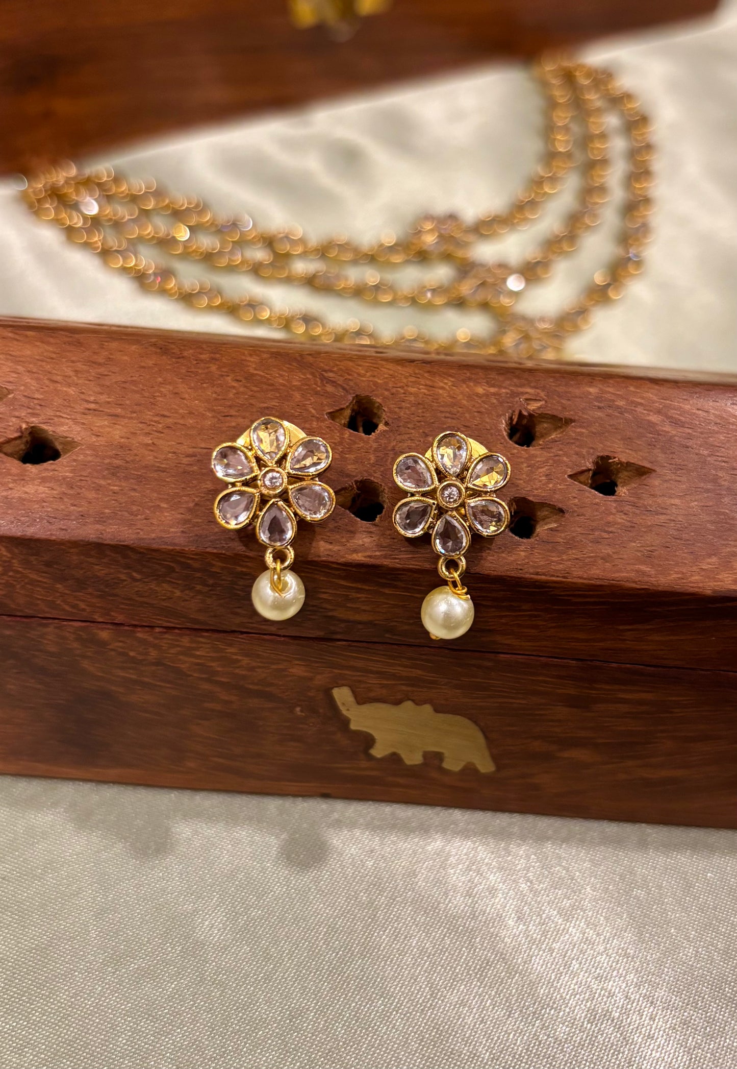 Tarisha Bloom Necklace Set