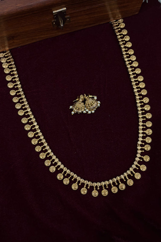 Vaidehi Kasu Long Necklace Set