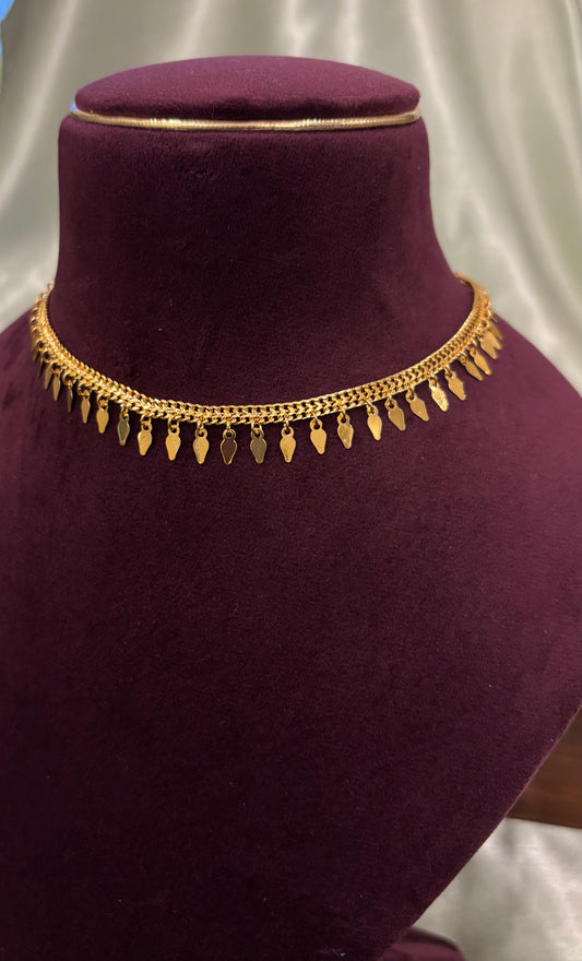 Vihana Gold Plated Single layer Elakkathali Necklace