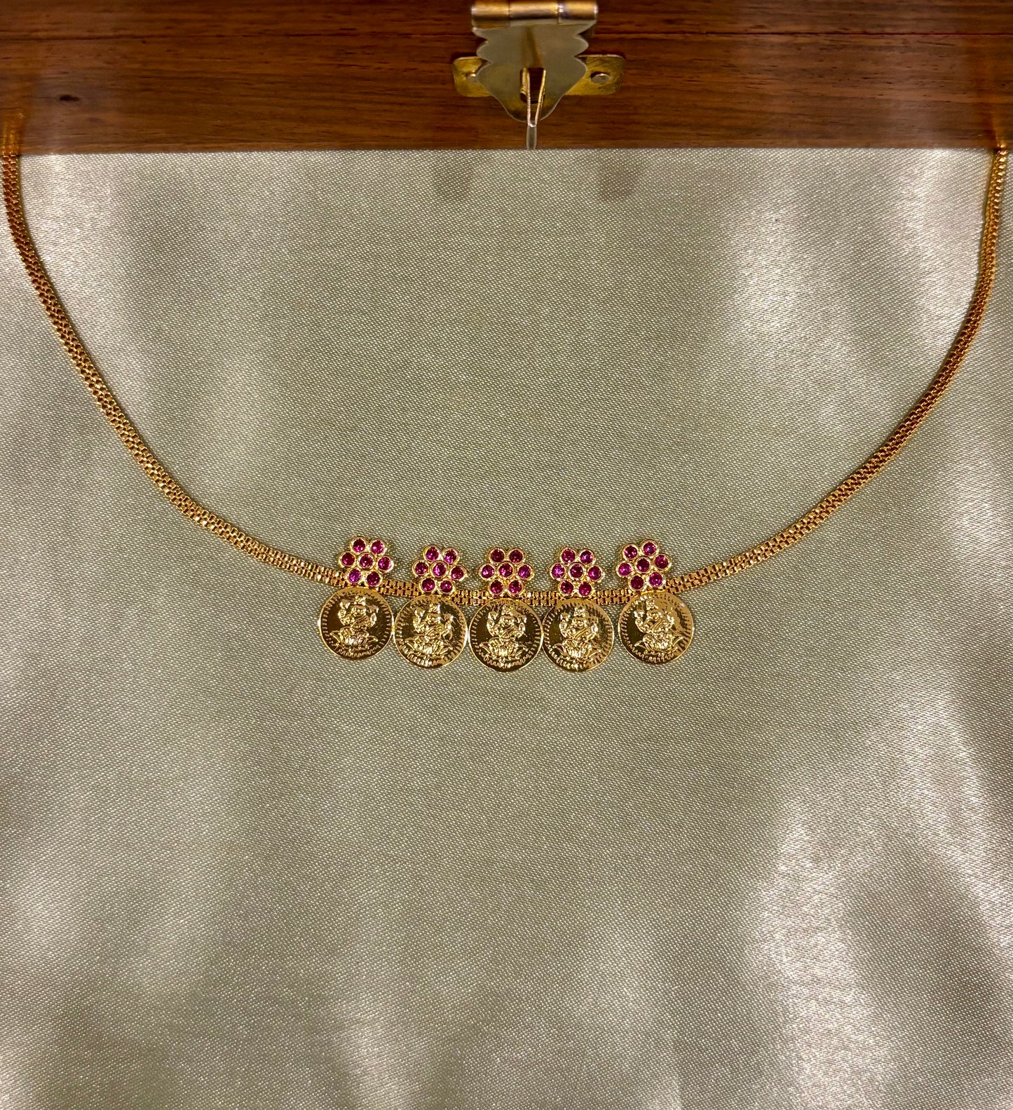 Vaiga Gold Plated Floral Kashu Necklace