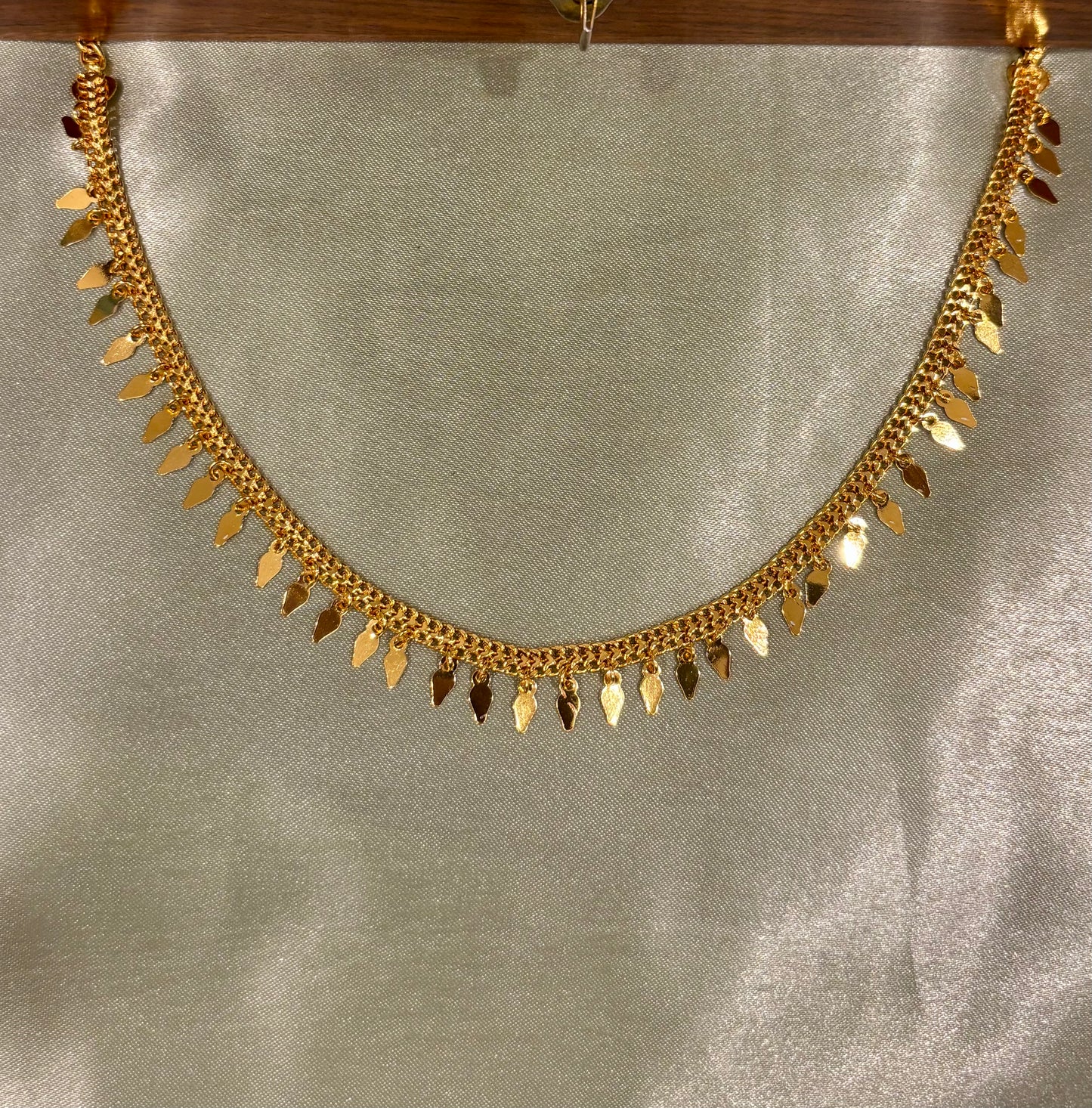Vihana Gold Plated Single layer Elakkathali Necklace