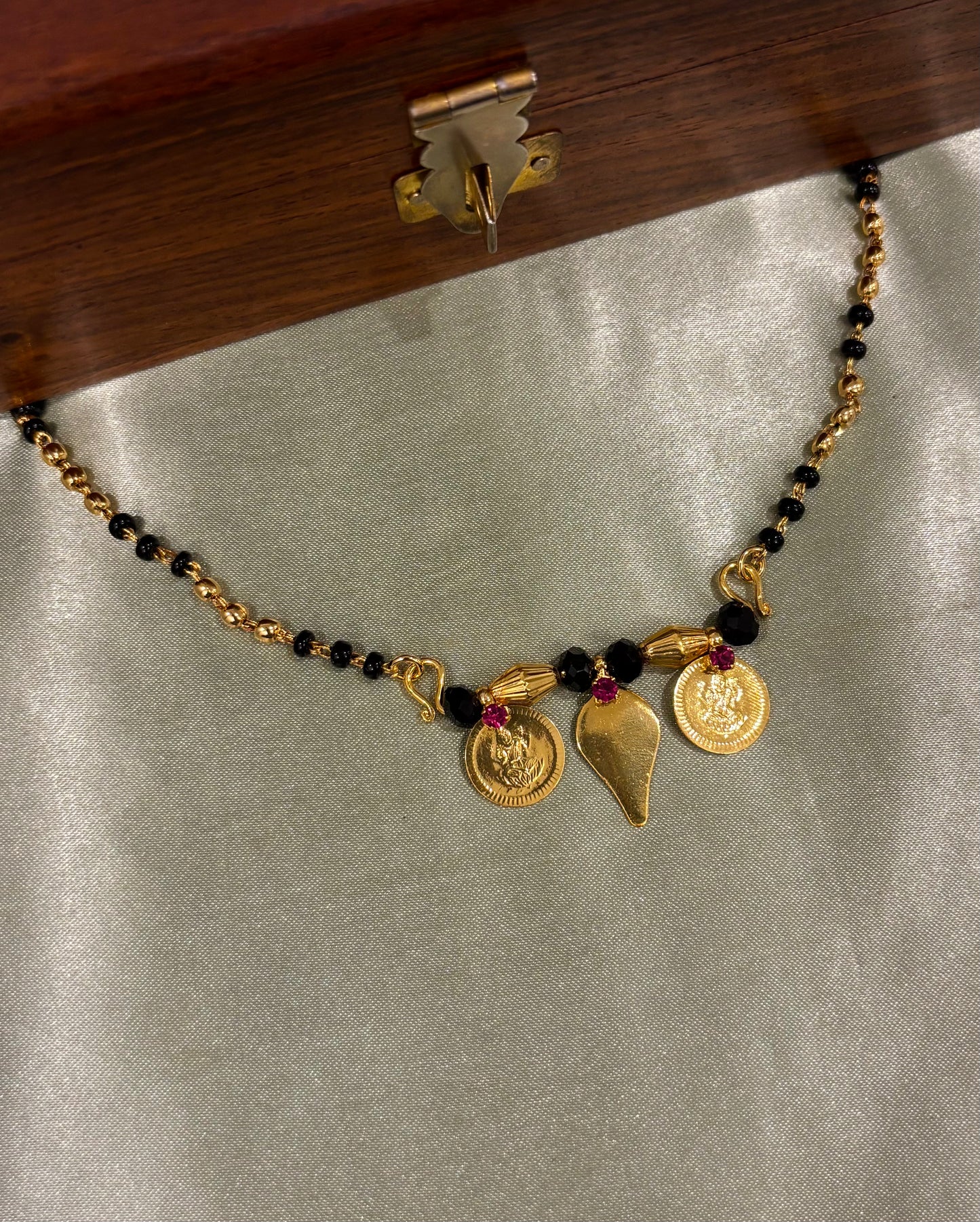Rohini Gold Plated Karimani Ela Thali