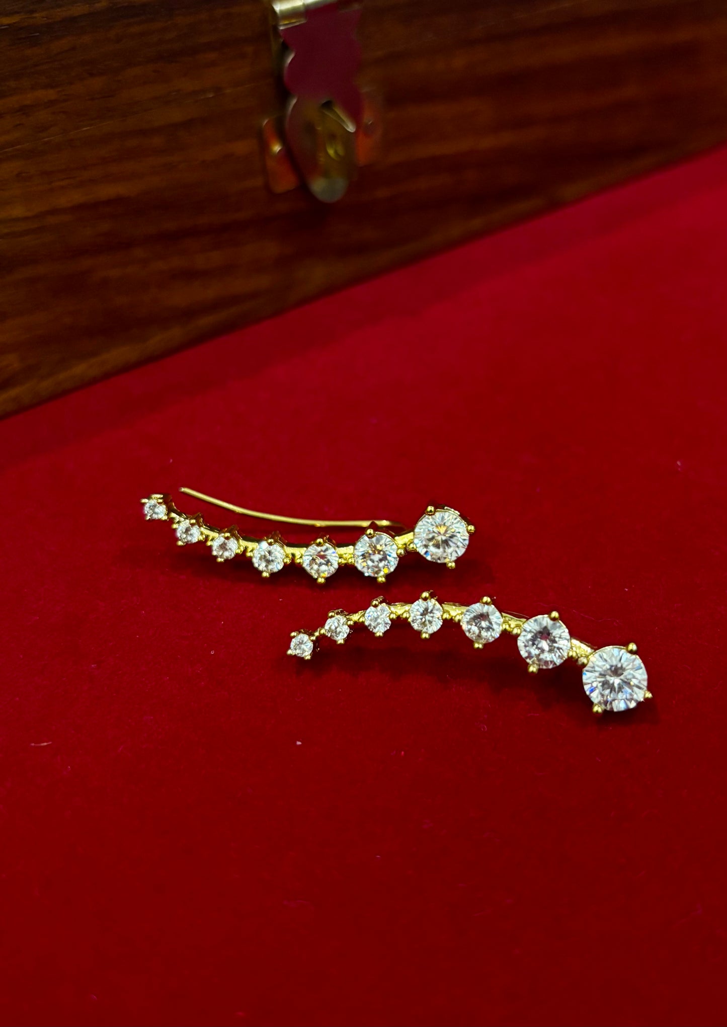 Evara AD Earcuff.