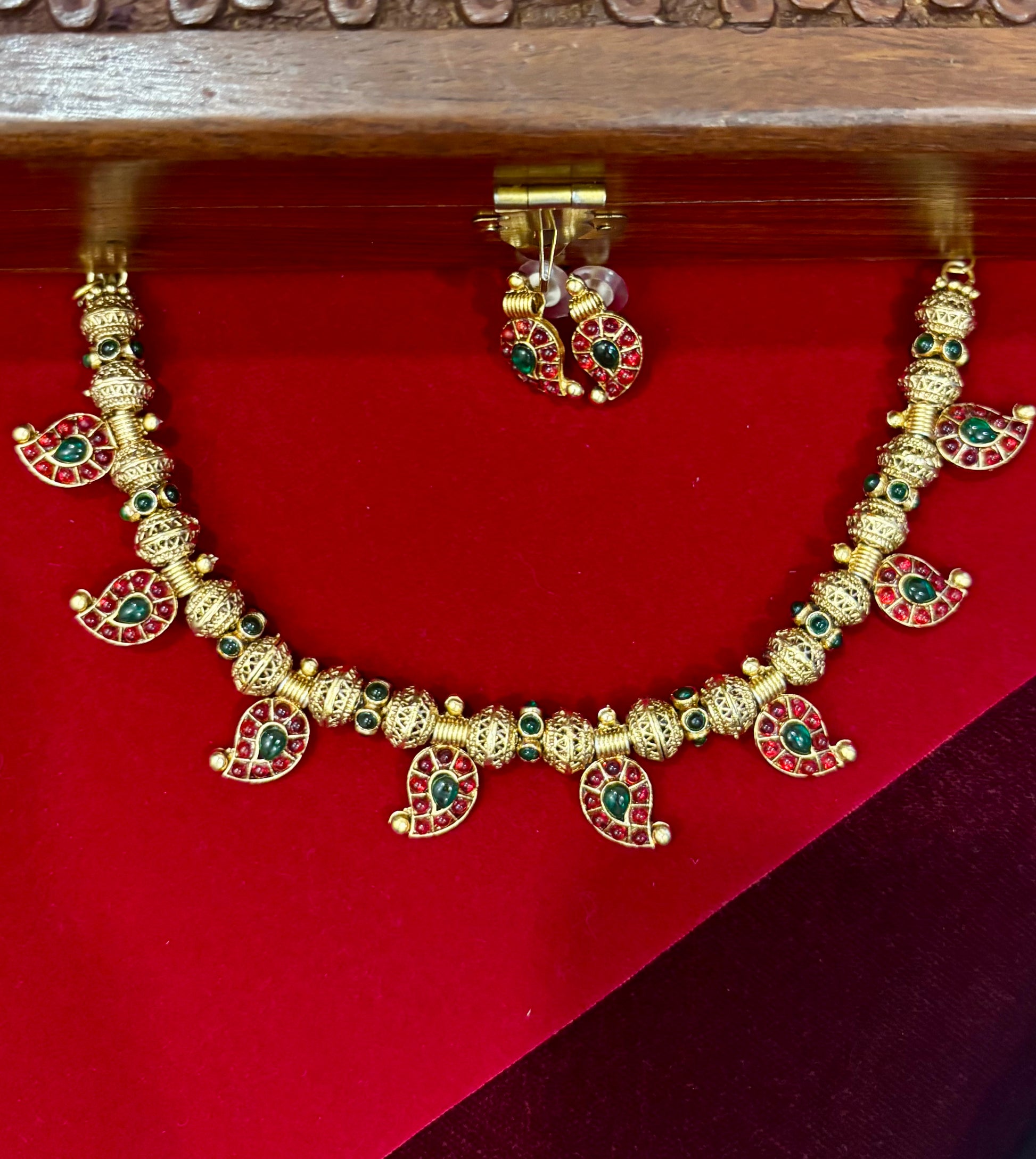 Manjari Mango Motif Kemp Necklace.