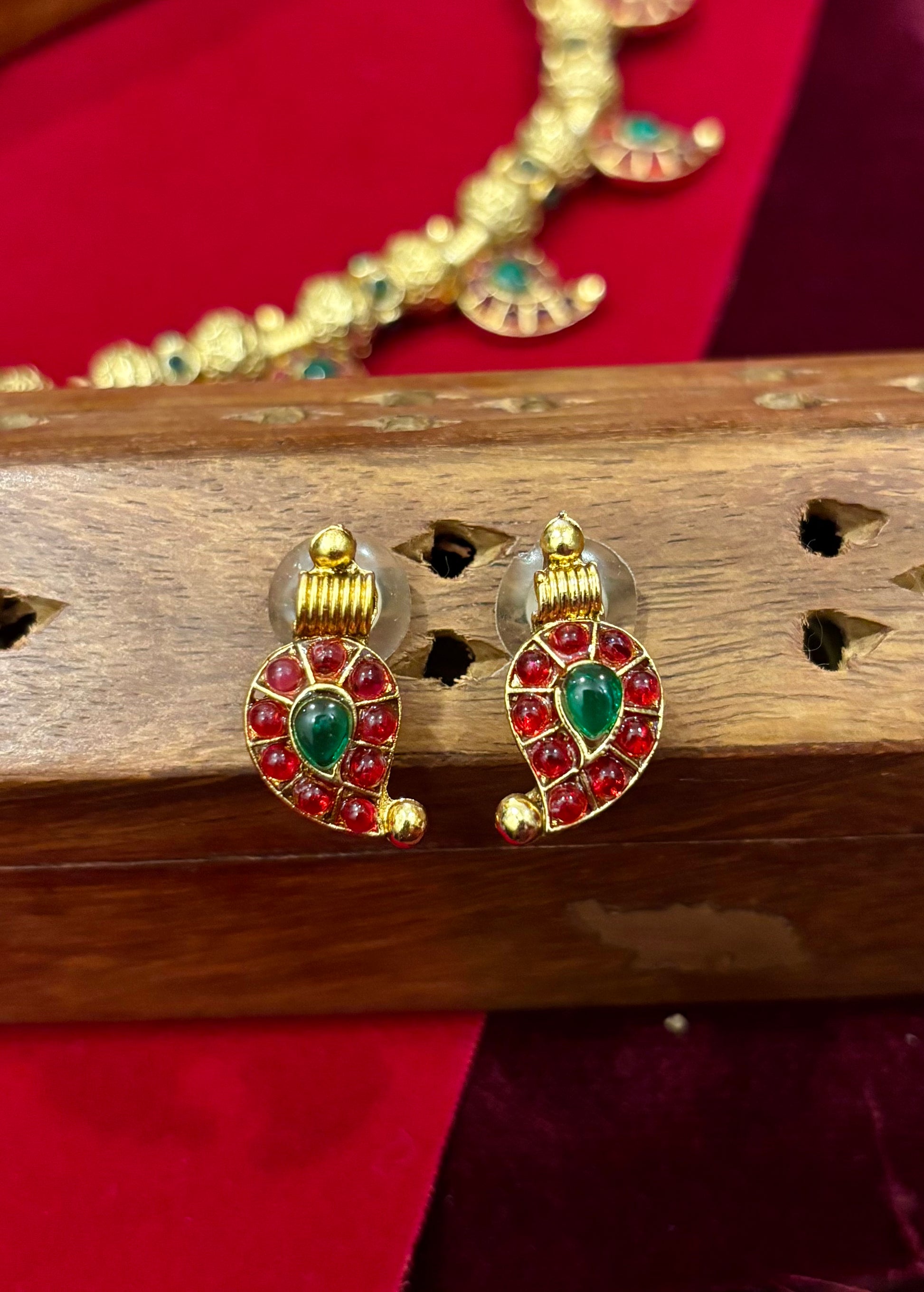 Manjari Mango Motif Kemp Necklace.