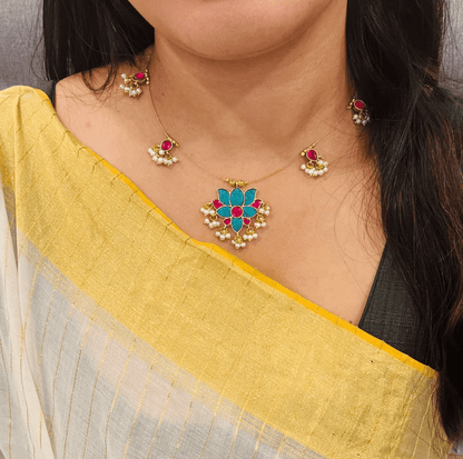Padma Jadau Kundan Invisible Necklace.