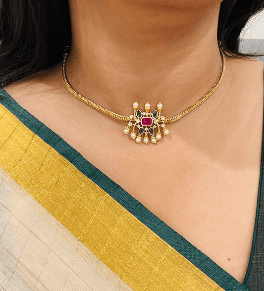 Roopa Attigai Set.