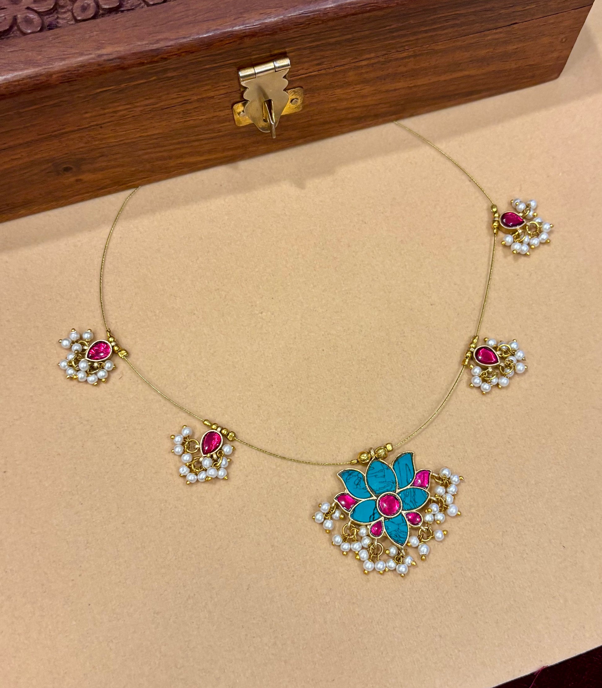 Padma Jadau Kundan Invisible Necklace.