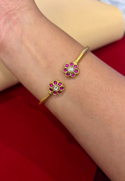 Gulabi Premium Jadau Kundan Bracelet.