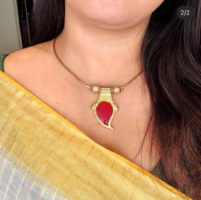 Manthira Necklace Set.