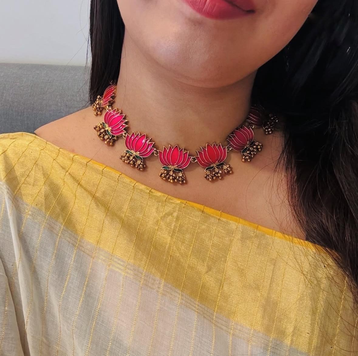 Arunika Lotus Choker Set.