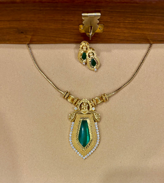 Keerthi Palakka Pendant Chain.