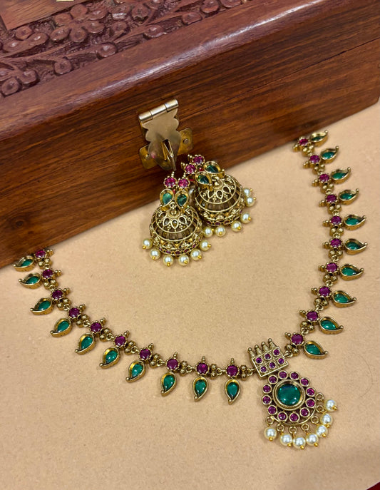 Advaya Palakka Necklace Set.