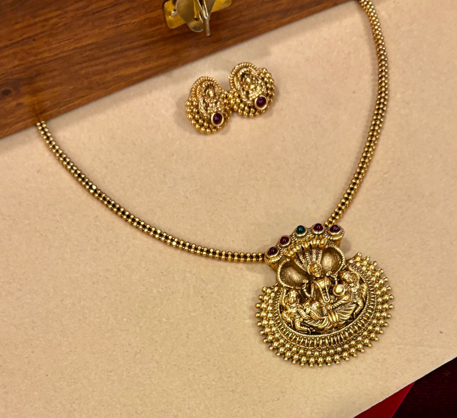 Lakshmi Ratna Antique Pendant Necklace.
