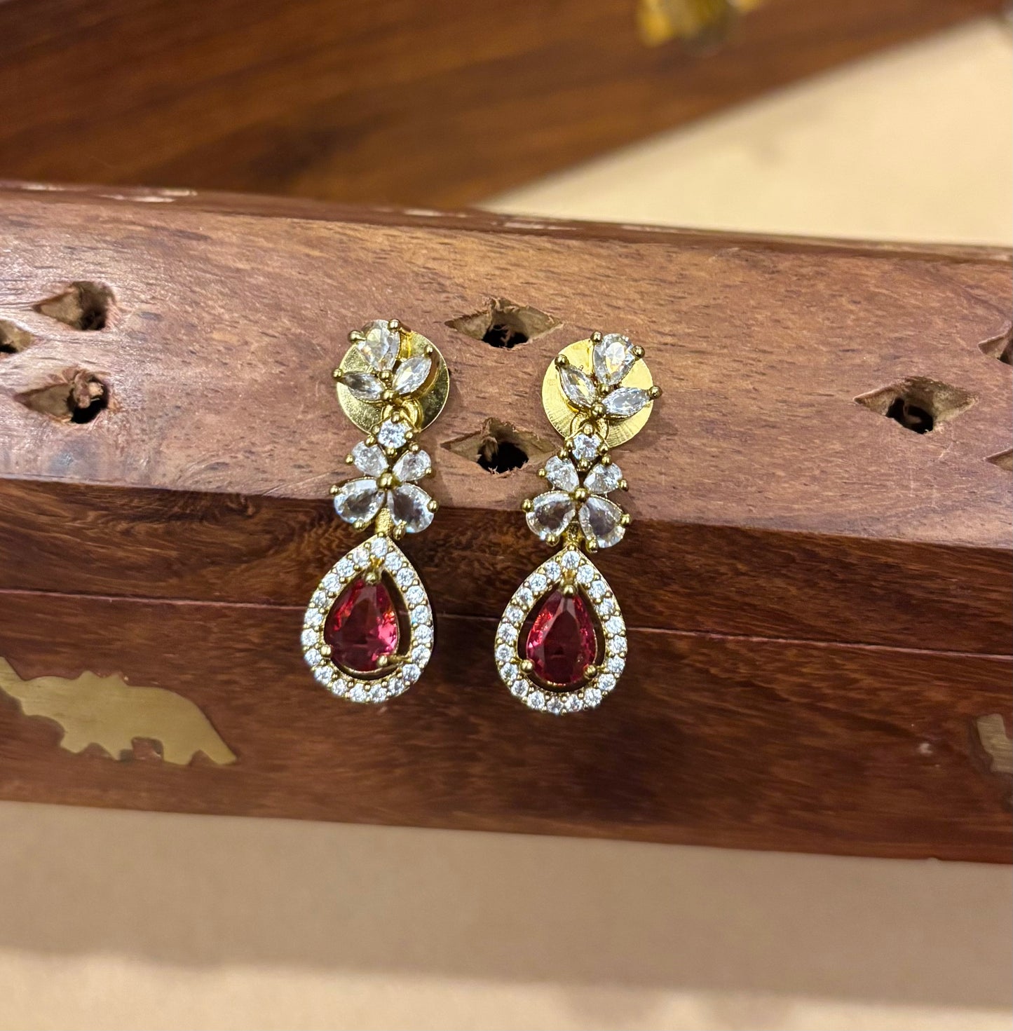 Aarinya Premium AD Necklace Set