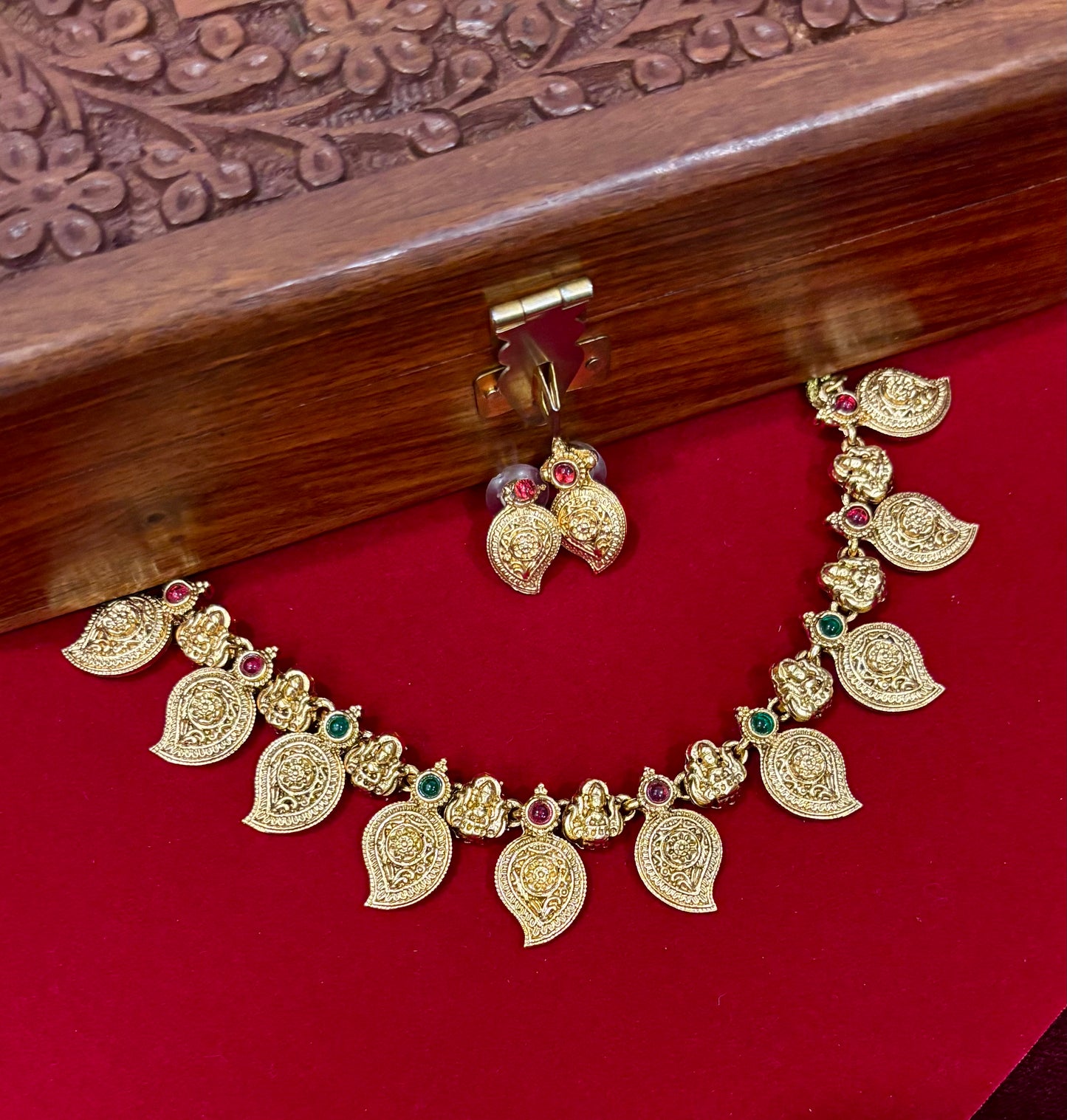 Avani Lakshmi Necklace Set