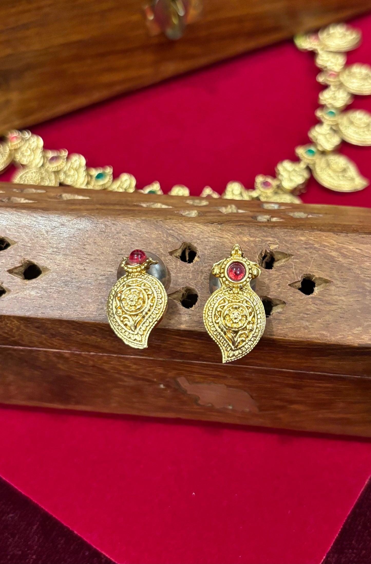 Avani Lakshmi Necklace Set