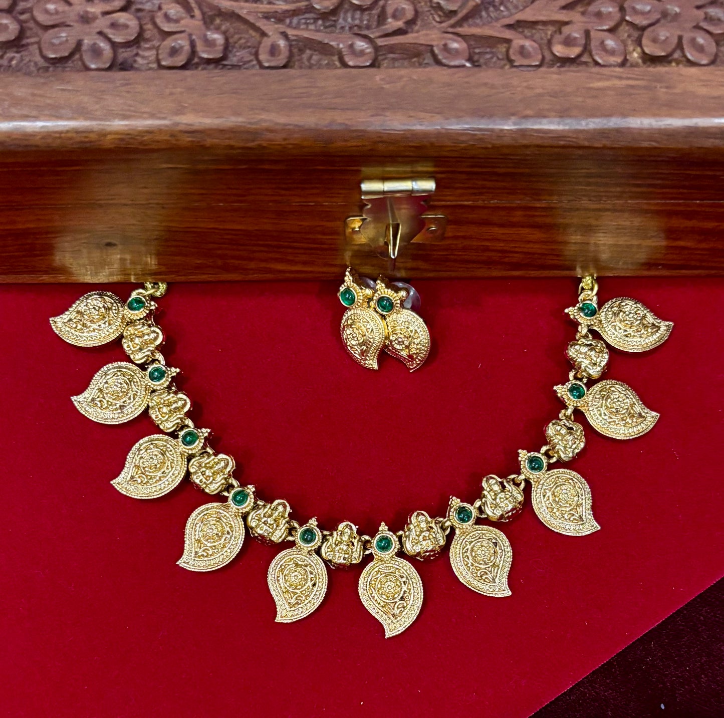 Avani Lakshmi Necklace Set
