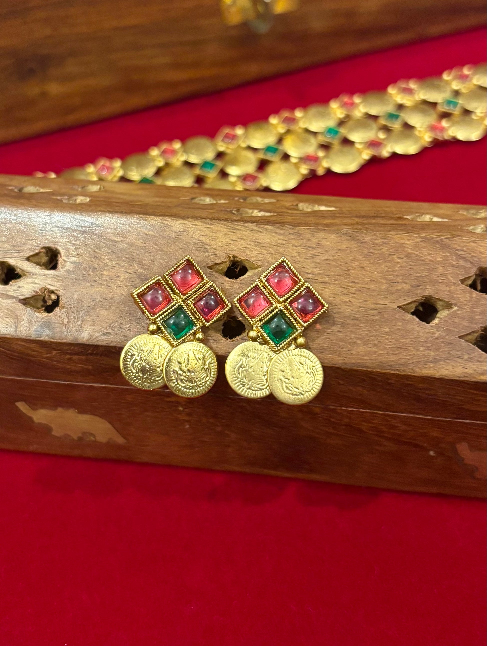 Swarna Coin Choker Set.