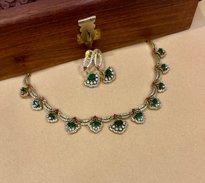 Zaina Victorian Diamond Necklace Set.