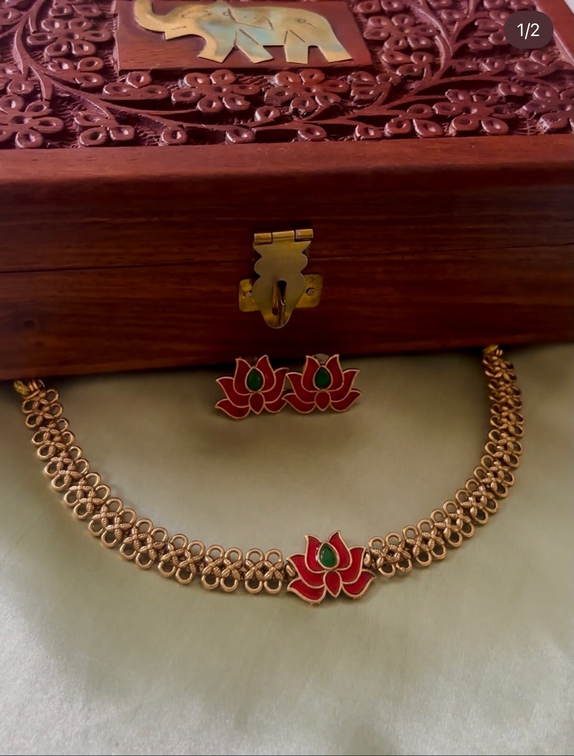 Kamala Enamel Choker Set.