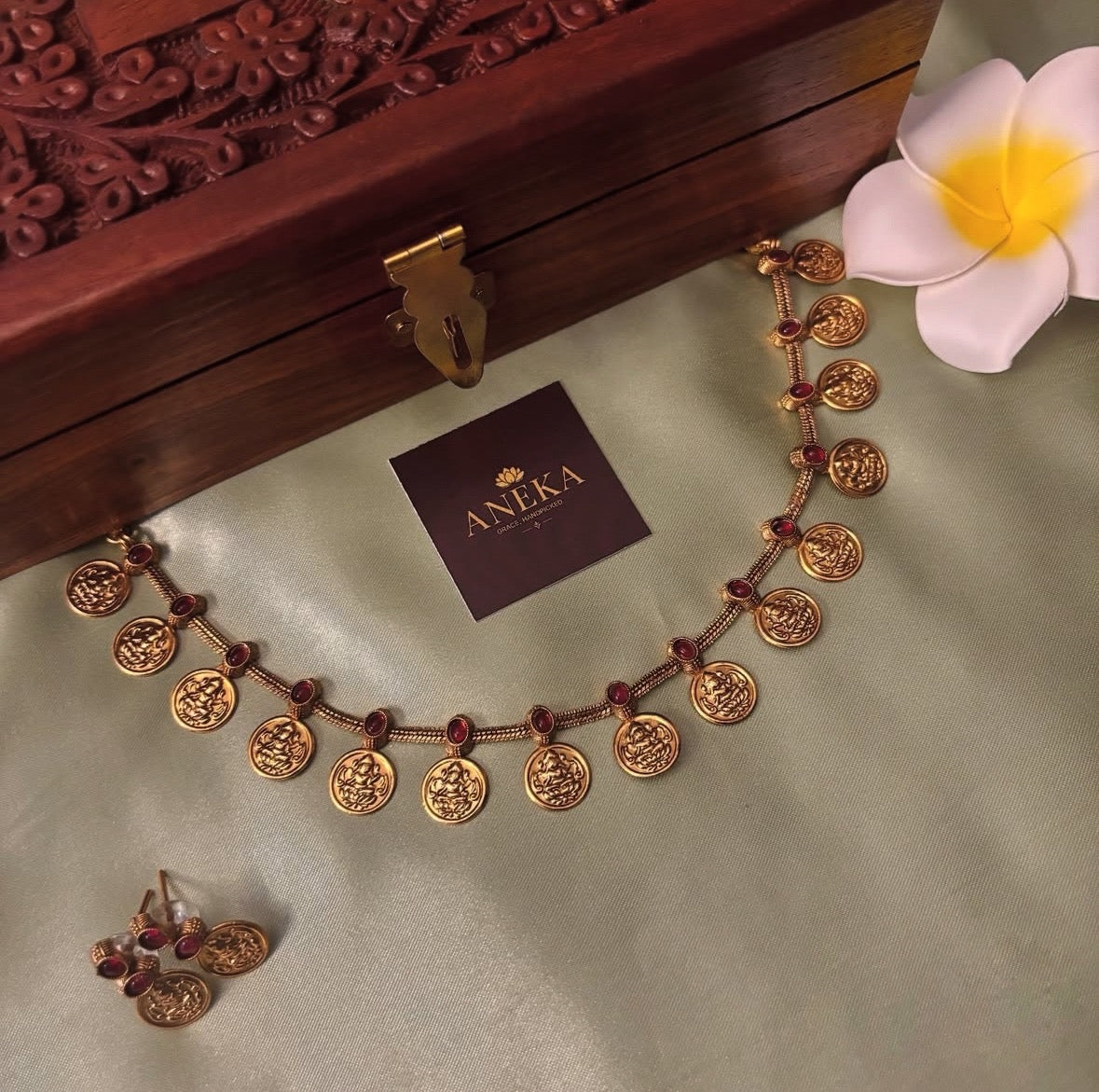 Amulya Kashumala Set.