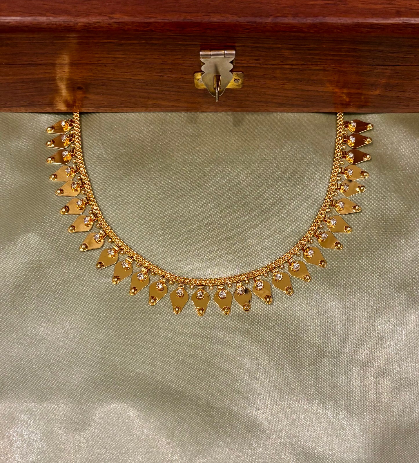 Nithya Gold Plated Tradtional Thalikootam Necklace