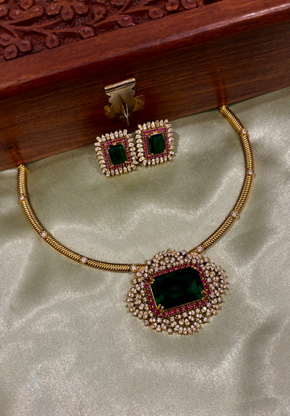 Aadhira Emerald Hasli Necklace Set