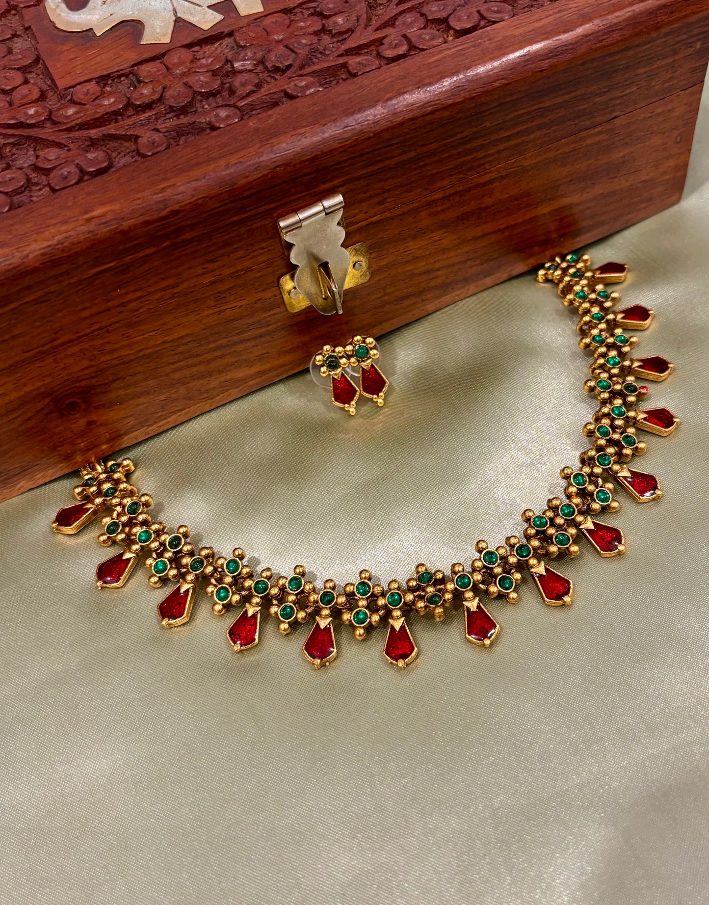 Kairali Palakka Motif Beaded Necklace Set