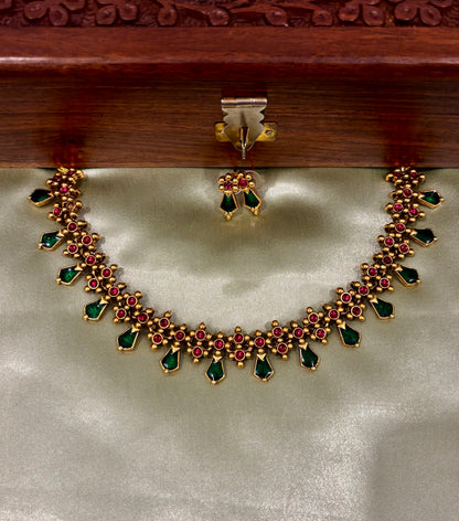 Kairali Palakka Motif Beaded Necklace Set