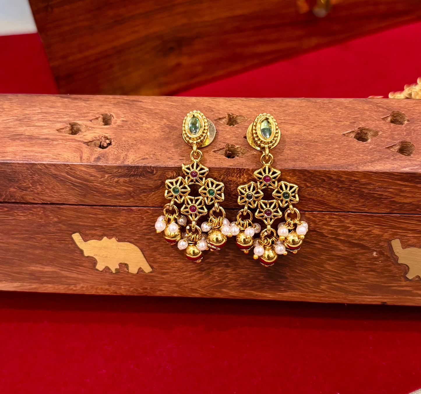 Charulata Premium Pearl Cluster Antique Choker Set