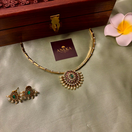 Tarinika Hasli Choker Set